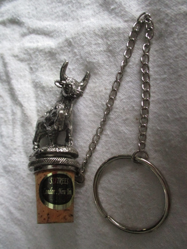 Sixtrees bottle stopper taurus - bottle,