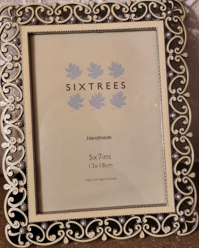 Sixtrees photo frames 5x7ins - 5x7ins,